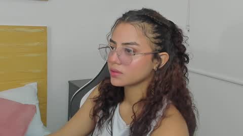 Snapshot of yaya23x chatting on 01/15/25, 12:04 yaya23x online show from 01/15/25, 12:04