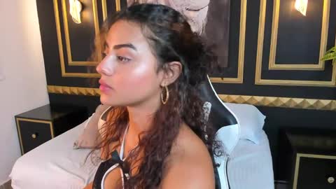 Snapshot of yaya23x chatting on 02/10/25, 10:19 yaya23x online show from 02/10/25, 10:19