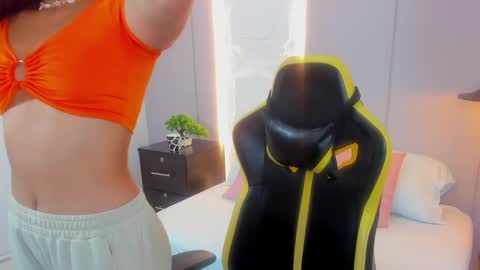 Snapshot of yaya23x chatting on 02/24/25, 12:37 yaya23x online show from 02/24/25, 12:37