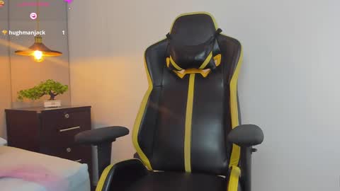 Snapshot of yaya23x chatting on 09/24/25, 01:47 yaya23x online show from 09/24/25, 01:47