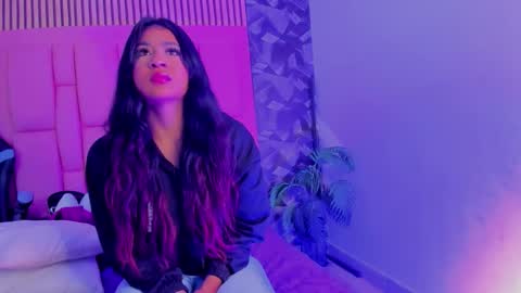 Snapshot of yayasmile chatting on 01/08/26, 11:34 yaya online show from 01/08/26, 11:34