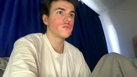 Snapshot of yayay333 chatting on 01/14/26, 01:39 yayay333 online show from 01/14/26, 01:39