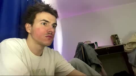 Snapshot of yayay333 chatting on 02/09/26, 01:04 yayay333 online show from 02/09/26, 01:04