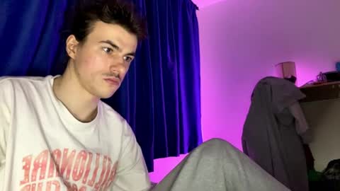 yayay333 online show from 04/16/26, 12:11