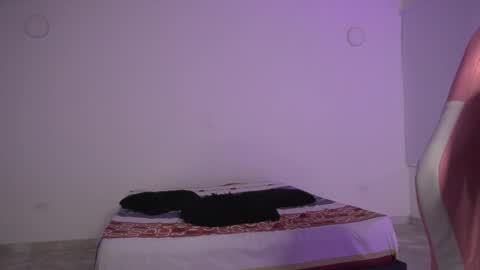 yayoi_cresp18 online show from 02/05/25, 06:04