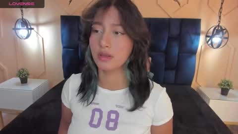 Snapshot of yazmin_rouse chatting on 01/23/25, 11:58 Yazmin online show from 01/23/25, 11:58