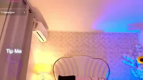  YazminJenner  online show from 06/06/26, 07:24