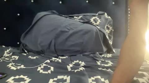 Yeahitsrell online show from 04/07/26, 01:00