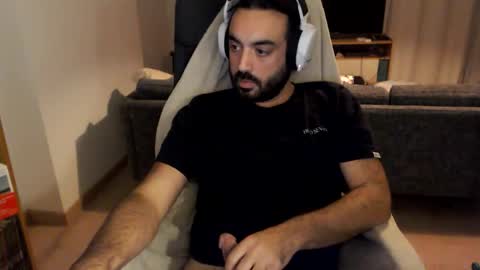 yeeaahoo online show from 11/11/25, 08:53