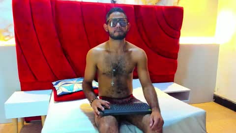 Yeferson online show from 10/24/25, 07:43