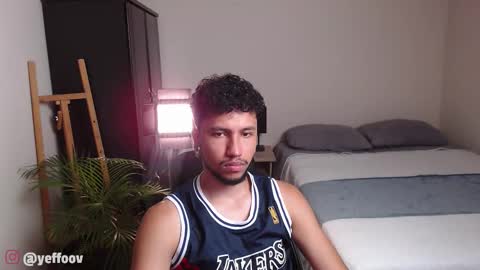 Snapshot of yeff_stone chatting on 02/10/26, 01:32 yeff online show from 02/10/26, 01:32