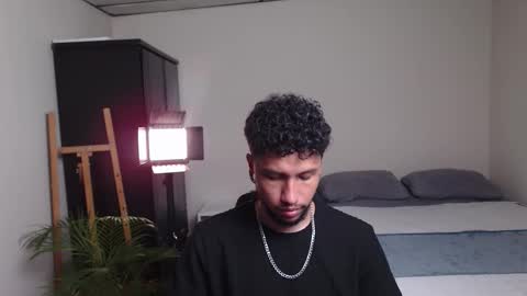 Snapshot of yeff_stone chatting on 02/12/26, 11:33 yeff online show from 02/12/26, 11:33