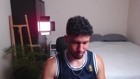 Snapshot of yeff_stone chatting on 02/17/26, 11:44 yeff online show from 02/17/26, 11:44