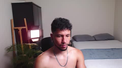 Snapshot of yeff_stone chatting on 02/19/26, 12:06 yeff online show from 02/19/26, 12:06