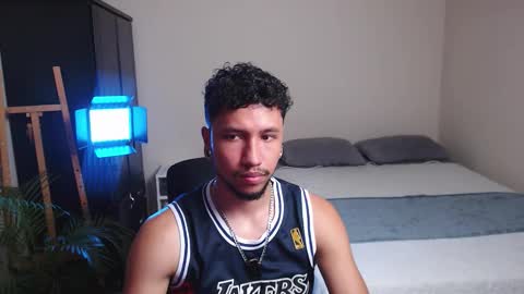 Snapshot of yeff_stone chatting on 02/24/26, 12:08 yeff online show from 02/24/26, 12:08