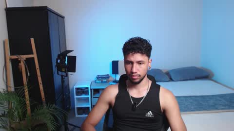 Snapshot of yeff_stone chatting on 02/25/26, 01:26 yeff online show from 02/25/26, 01:26