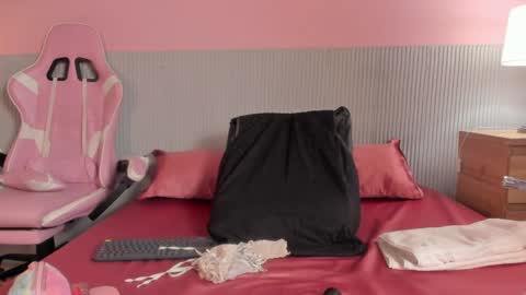 yeika_foxy online show from 04/05/26, 11:29