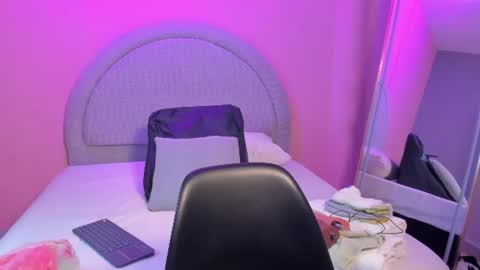 Snapshot of yeika_foxy chatting on 06/26/26, 11:47 yeika_foxy online show from 06/26/26, 11:47