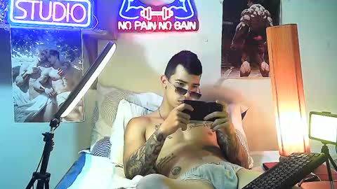 Snapshot of yeisoncastellanos1999 chatting on 10/05/25, 01:26 yeisoncastellanos1999 online show from 10/05/25, 01:26