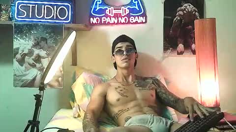 Snapshot of yeisoncastellanos1999 chatting on 11/04/25, 07:13 yeisoncastellanos1999 online show from 11/04/25, 07:13