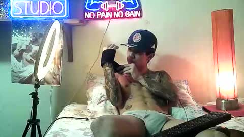 yeisoncastellanos1999 online show from 02/13/26, 09:44