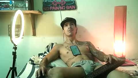 yeisoncastellanos1999 online show from 04/13/26, 05:51