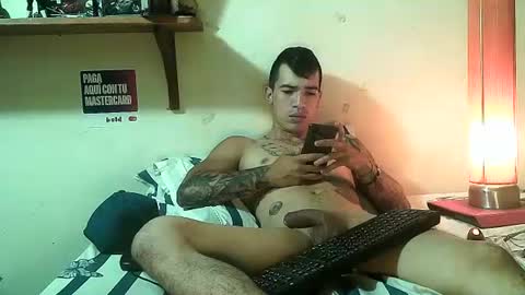 Snapshot of yeisoncastellanos1999 chatting on 06/19/26, 09:40 yeisoncastellanos1999 online show from 06/19/26, 09:40