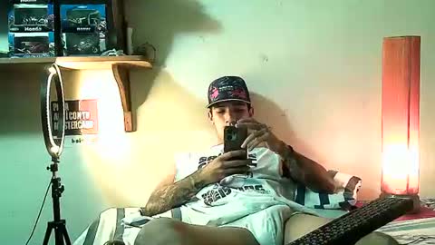 Snapshot of yeisoncastellanos1999 chatting on 07/16/26, 06:14 yeisoncastellanos1999 online show from 07/16/26, 06:14