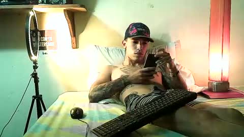 Snapshot of yeisoncastellanos1999 chatting on 07/30/26, 06:51 yeisoncastellanos1999 online show from 07/30/26, 06:51