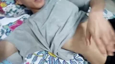 Snapshot of yeisongomezz chatting on 10/17/25, 12:01 yeisongomezz online show from 10/17/25, 12:01