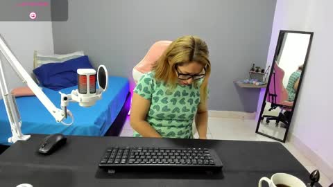 yelena03 online show from 01/16/25, 08:25