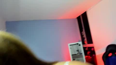 yelena03 online show from 03/04/25, 09:11