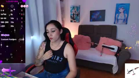 Snapshot of yeliana_sexy chatting on 06/10/26, 06:29 Valery online show from 06/10/26, 06:29