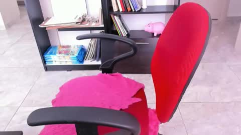 yenlo01 online show from 01/28/25, 08:15