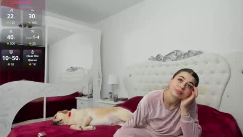 yennefer13 online show from 12/22/25, 10:29