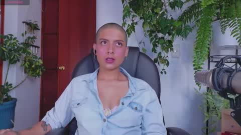 yeriawaddell  online show from 03/01/26, 10:23