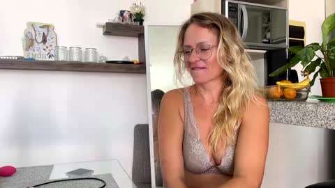 Zlata online show from 02/06/25, 08:34