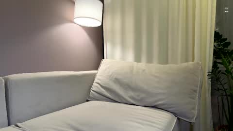 Zlata online show from 10/12/25, 04:17