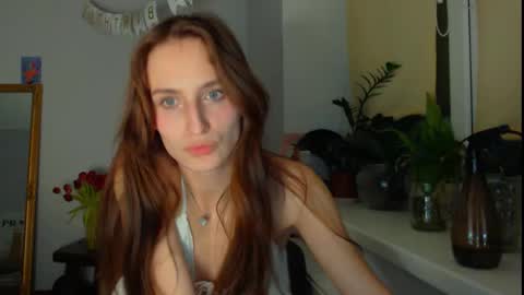 Zoe online show from 02/19/25, 09:25