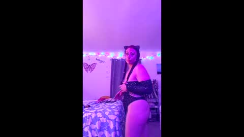 yesdaddy576415 online show from 04/17/26, 07:00