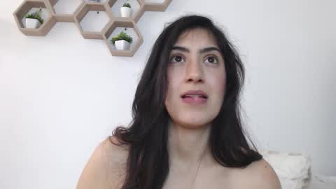 yesikacosta online show from 02/21/26, 05:25