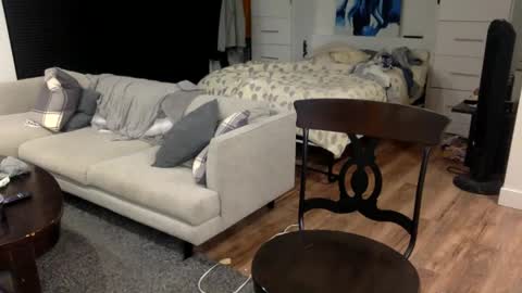 yesplesae online show from 01/13/25, 04:07