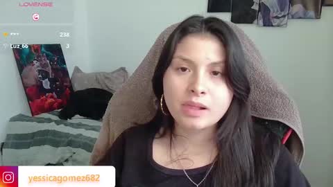 yessica_gomez01 online show from 02/15/26, 10:39
