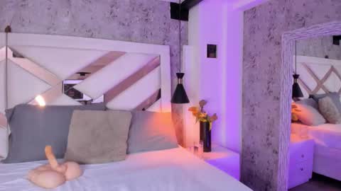 Yessica online show from 10/09/25, 12:25