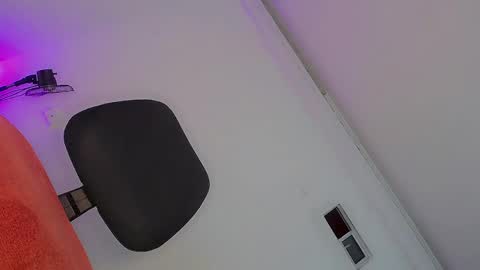 yessica_tsx online show from 05/19/26, 07:58