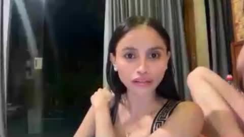 yessica online show from 06/17/26, 06:20