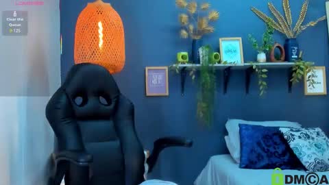 yessika_parker online show from 10/18/25, 02:36