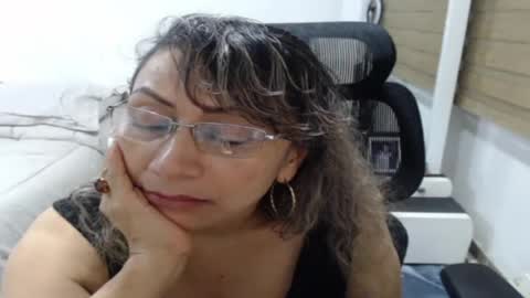 Snapshot of yessilatin chatting on 07/01/26, 12:56 jessy online show from 07/01/26, 12:56