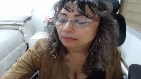Snapshot of yessilatin chatting on 07/19/26, 03:32 jessy online show from 07/19/26, 03:32