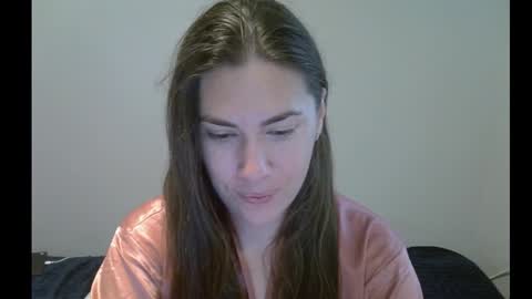 Snapshot of yesyoucanjustdoit chatting on 09/16/25, 12:06 Kira online show from 09/16/25, 12:06